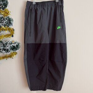 Nike HM7158-060 Mens Large Tech Woven Oversize Straight Leg Pants Gray